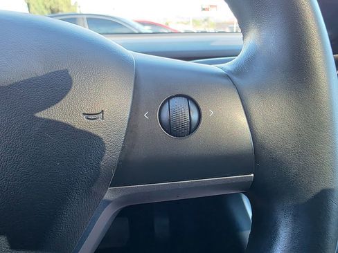 Used 2018 Tesla Model 3 Long Range image 32