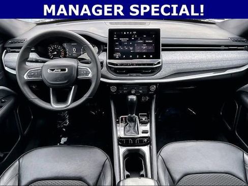 Used 2024 Jeep Compass Latitude AWD/4WD image 7