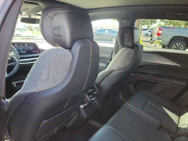 Certified 2024 Cadillac Lyriq Tech AWD/4WD image 20
