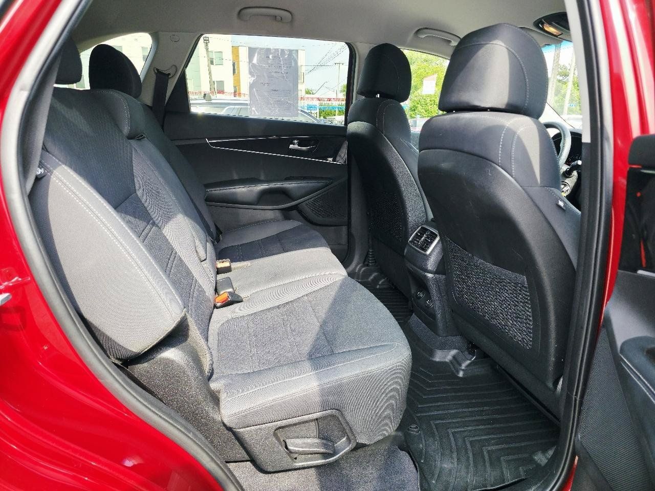 Used 2017 Kia Sorento AWD image 15
