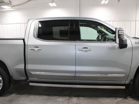 Used 2024 Chevrolet Silverado 1500 High Country w/ High Country Premium Package image 11