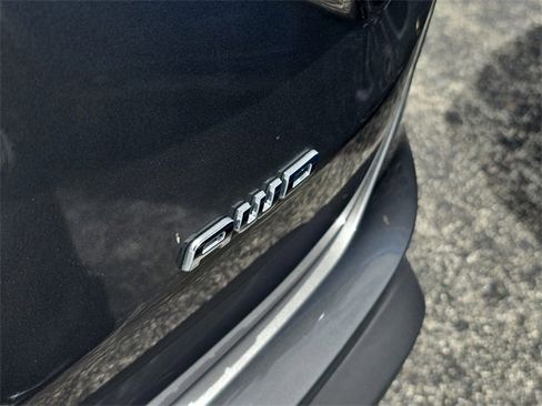 Used 2022 Ford Edge SEL image 6