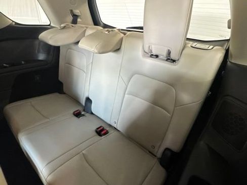 Certified 2024 Nissan Pathfinder SL w/ SL Premium Package FWD image 12