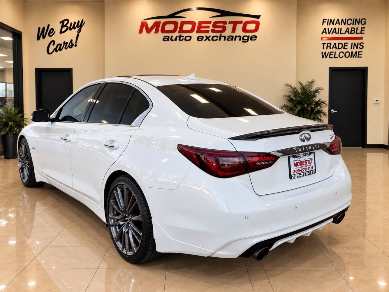 Used 2018 INFINITI Q50 Red Sport 400 w/ Sensory Package (Sport) RWD image 5