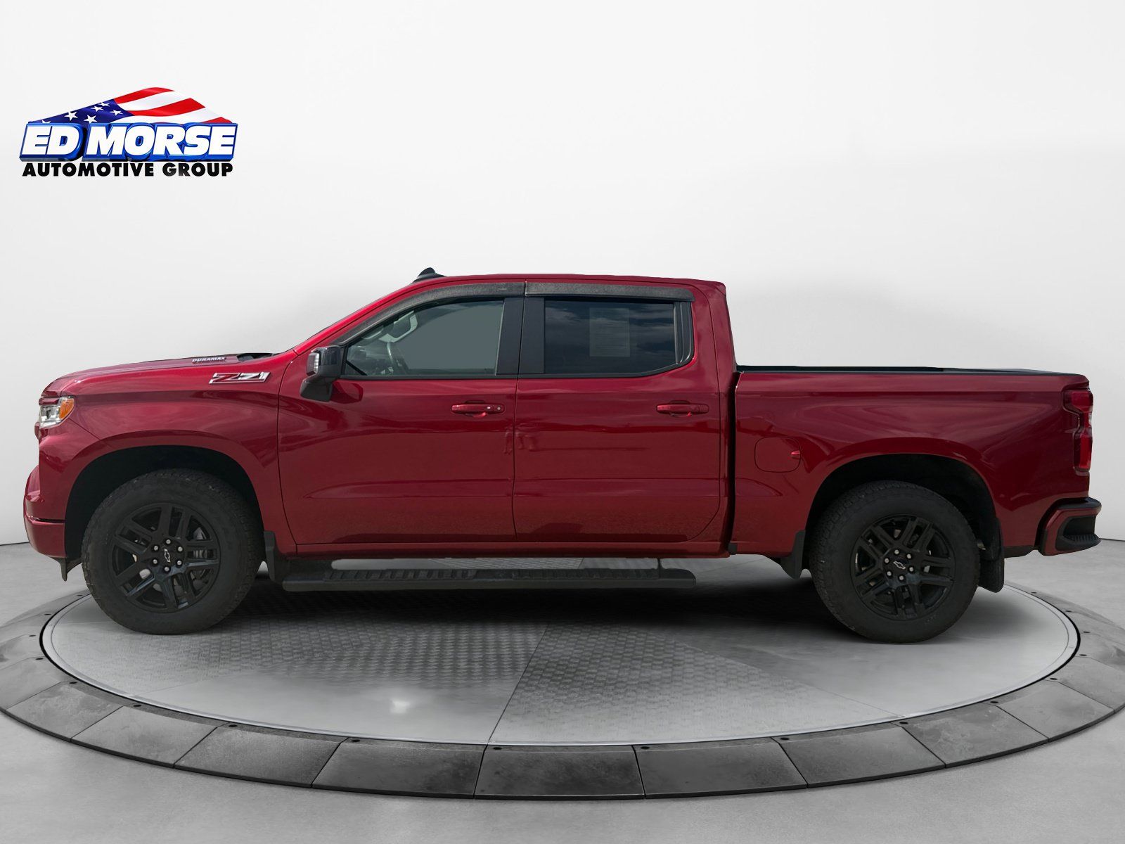 Certified 2025 Chevrolet Silverado 1500 RST AWD/4WD image 2