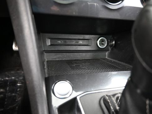 Used 2021 Volkswagen Tiguan SE R-Line image 27