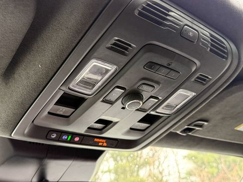 Used 2022 Cadillac Escalade Sport Platinum w/ LPO, ONYX Package image 30