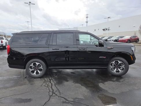 New 2026 GMC Yukon XL AT4 Ultimate w/ LPO, Illumination Package AWD/4WD image 24