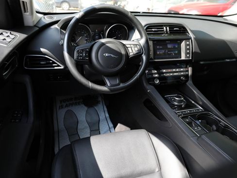 Used 2017 Jaguar F-PACE Premium AWD/4WD image 20