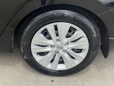 Used 2024 Nissan Sentra S FWD image 8