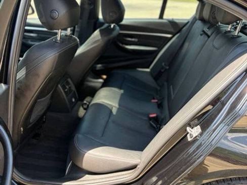 Used 2017 BMW 330i Sedan RWD image 23