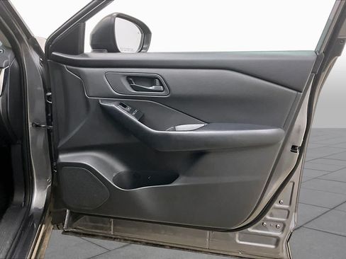 Used 2024 Nissan Rogue S FWD image 26