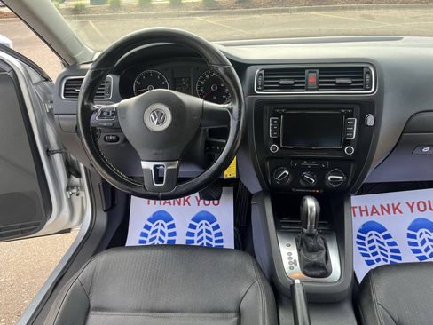 Used 2012 Volkswagen Jetta SE FWD image 21