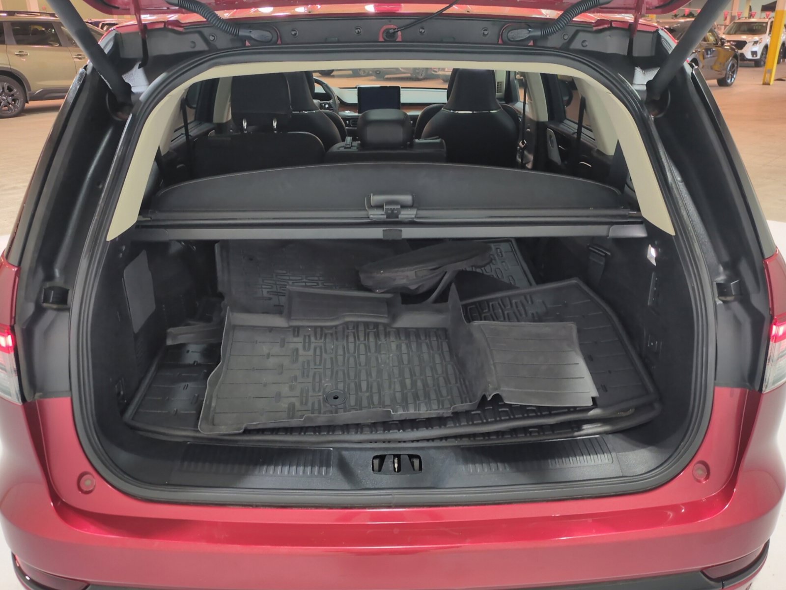 Used 2020 Lincoln Aviator Grand Touring w/ Equipment Group 301A AWD/4WD image 12