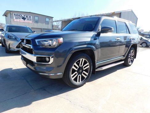 Used 2016 Toyota 4Runner Limited image 3