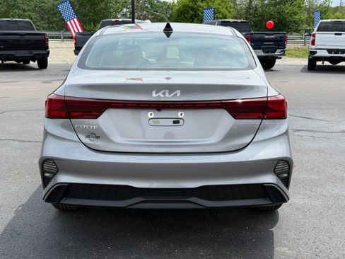 Used 2023 Kia Forte LXS FWD image 7