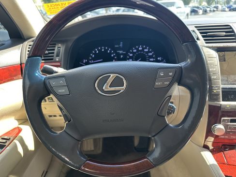 Used 2011 Lexus LS 460 AWD w/ Luxury Value Edition image 17
