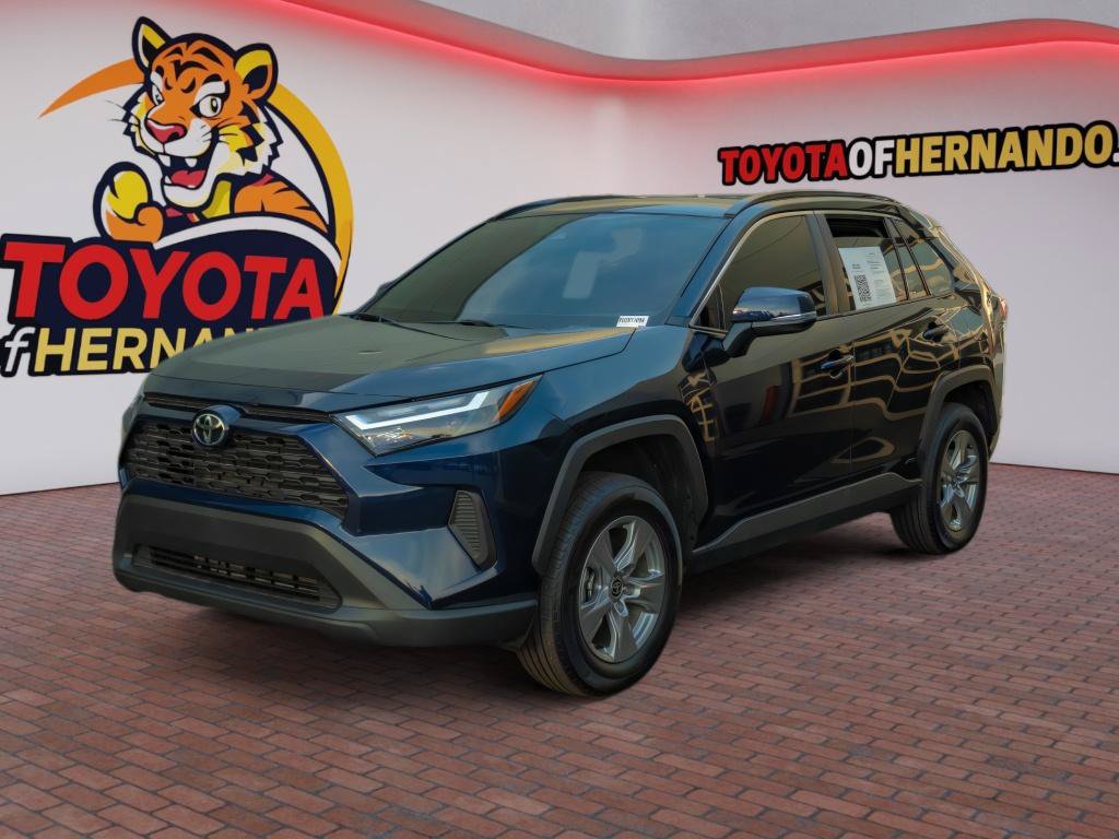 Used 2025 Toyota RAV4 XLE w/ Convenience Package AWD/4WD image 1