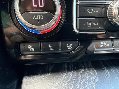 Used 2021 GMC Yukon XL Denali w/ Denali Premium Package RWD image 25