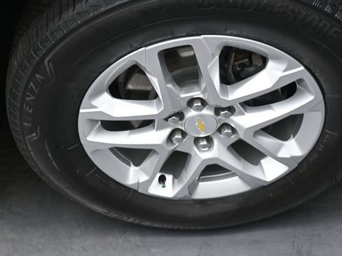 Used 2020 Chevrolet Traverse LT image 31