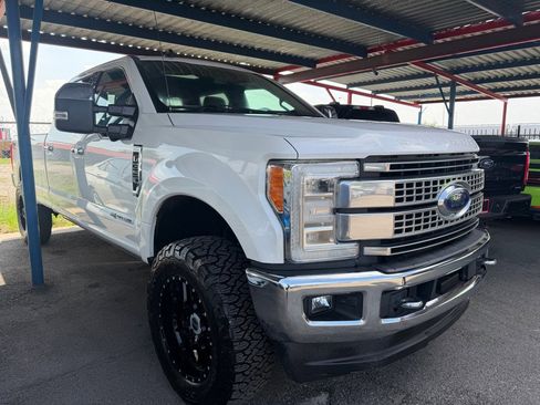 Used 2019 Ford F350 Platinum w/ Platinum Ultimate Package AWD/4WD image 26
