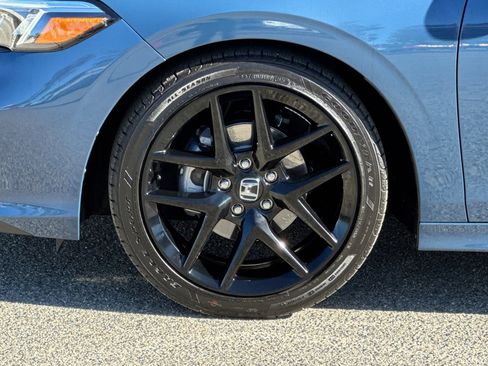 Used 2025 Honda Civic Sport image 23