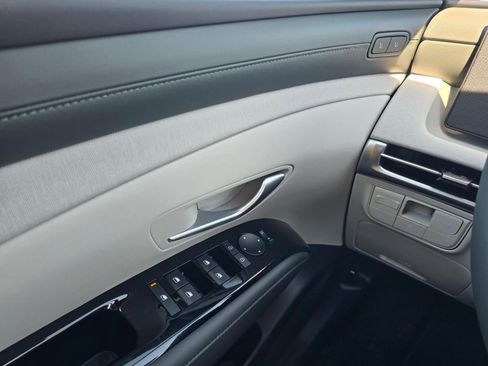 New 2026 Hyundai Tucson Limited FWD image 22