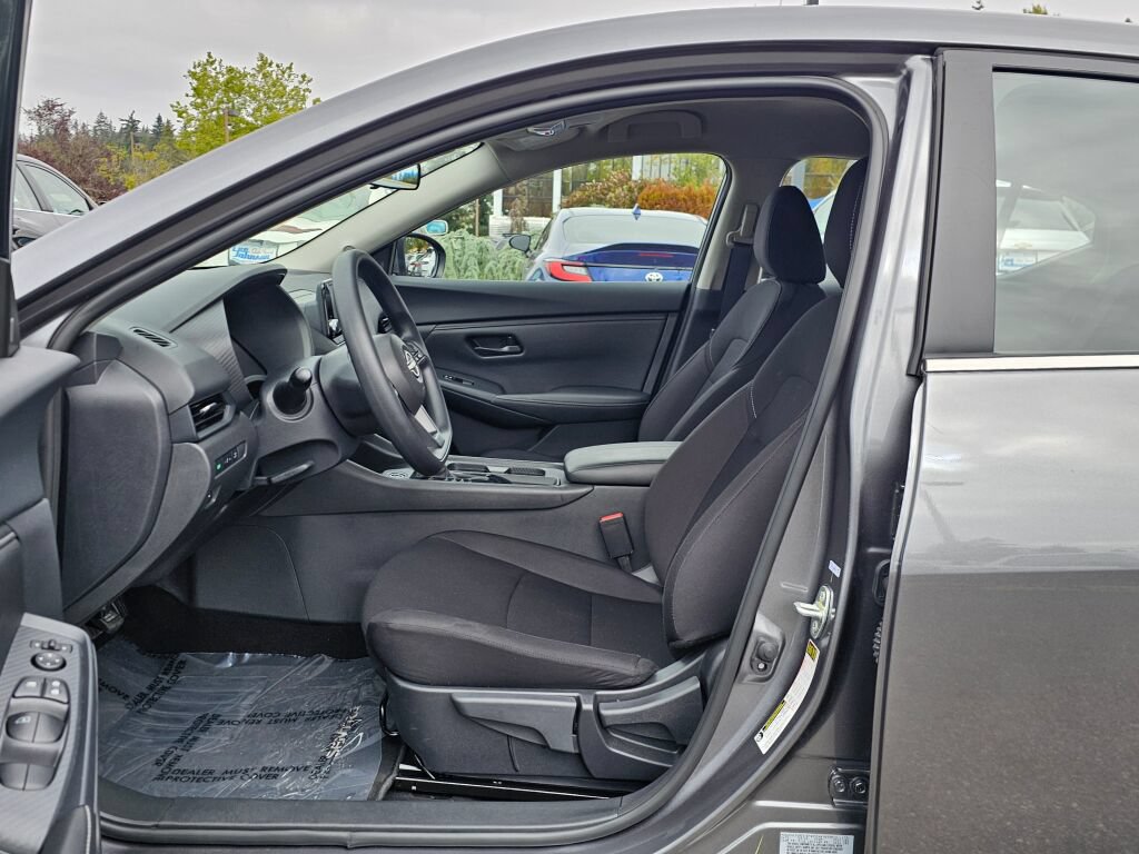 Used 2025 Nissan Sentra S FWD image 23
