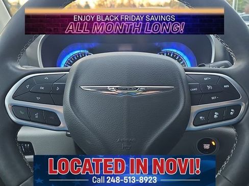 Used 2022 Chrysler Pacifica Touring-L image 24