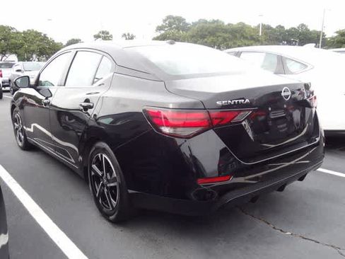 Used 2024 Nissan Sentra SV FWD image 6