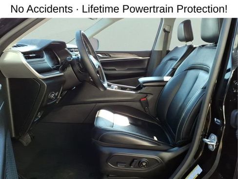Used 2023 Jeep Grand Cherokee Limited AWD/4WD image 13