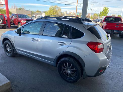 Used 2014 Subaru Crosstrek 2.0i Limited image 3
