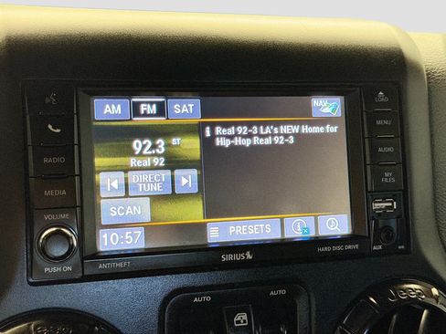 Used 2018 Jeep Wrangler Unlimited Rubicon AWD/4WD image 9