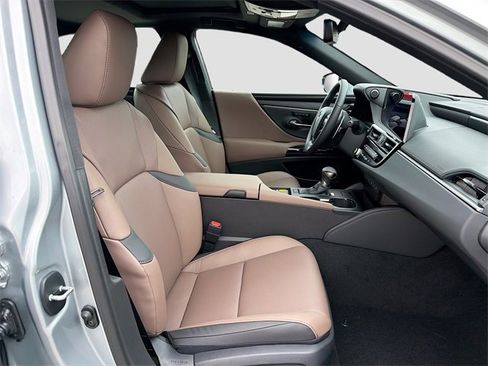 New 2025 Lexus ES 350 w/ Premium Package image 15