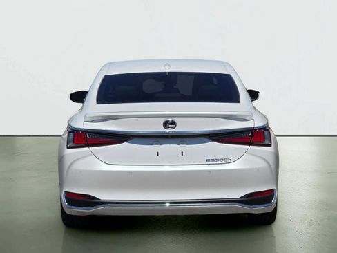 Used 2025 Lexus ES 300h w/ Premium Package FWD image 5