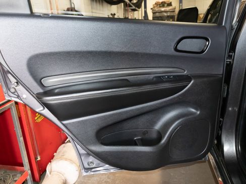 Used 2021 Dodge Durango AWD image 12