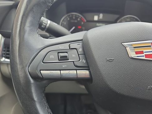 Used 2021 Cadillac XT4 Luxury w/ Cold Weather Package image 20