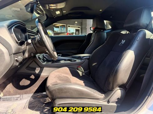 Used 2018 Dodge Challenger R/T Scat Pack w/ Leather Interior Group RWD image 24