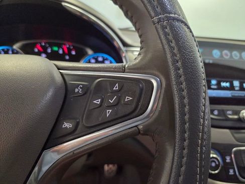 Used 2016 Chevrolet Malibu LT FWD image 25