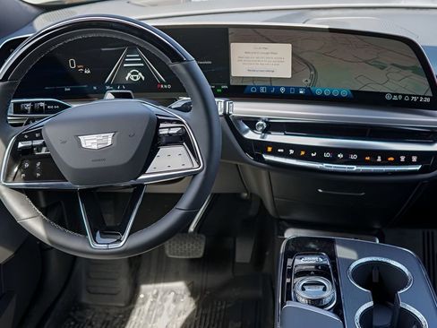 New 2026 Cadillac Lyriq Premium Luxury w/ LPO, Floor Liner Package AWD/4WD image 24