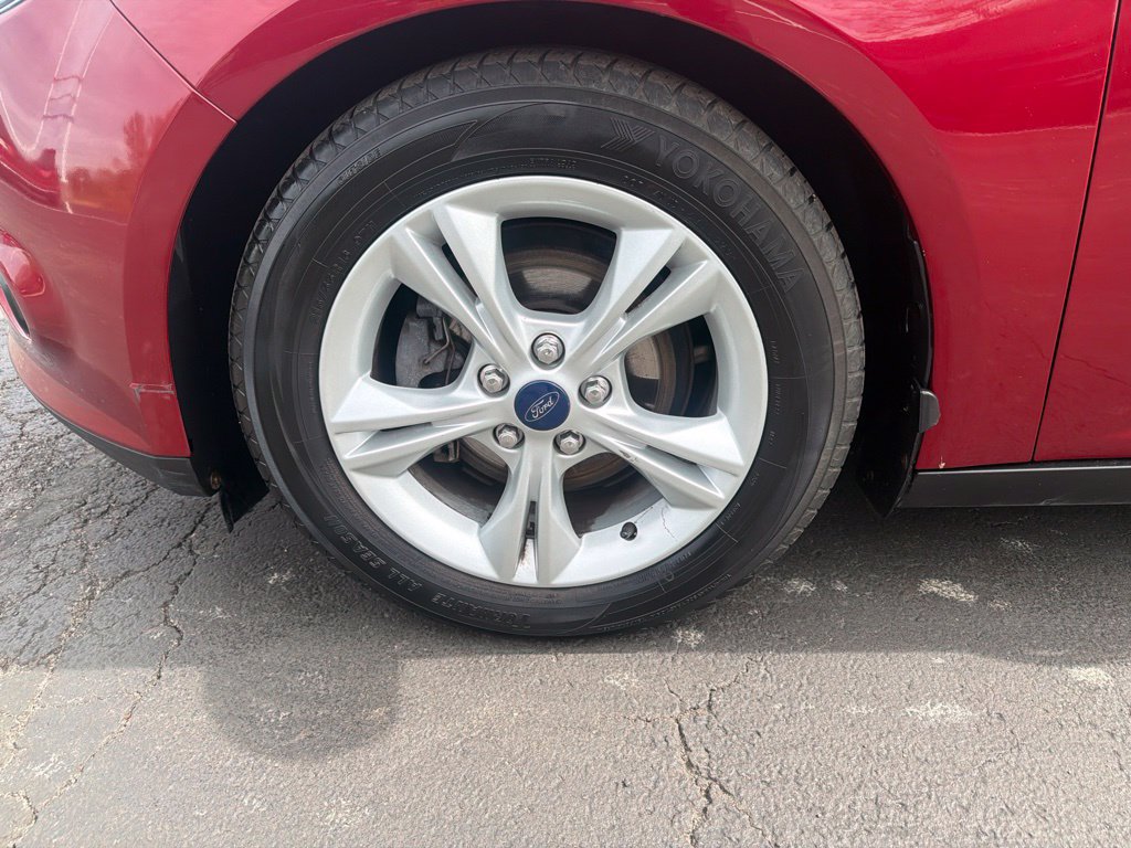 Used 2014 Ford Focus SE FWD image 9