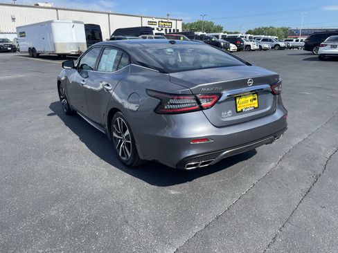 Used 2023 Nissan Maxima SL FWD image 6