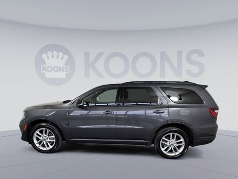 Used 2024 Dodge Durango GT image 2