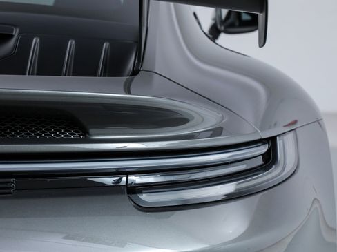 Used 2022 Porsche 911 GT3 image 16