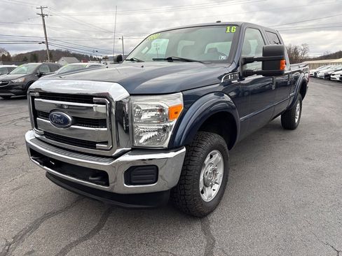 Used 2016 Ford F250 XLT image 3
