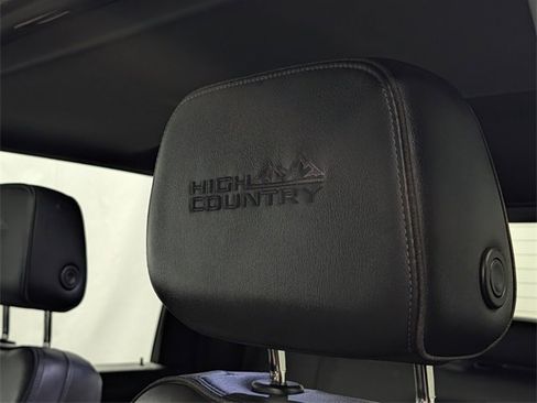 Used 2022 Chevrolet Silverado 3500 High Country w/ Z71 Off-Road Package image 13