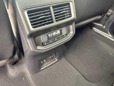 New 2026 Volkswagen Atlas SEL image 11