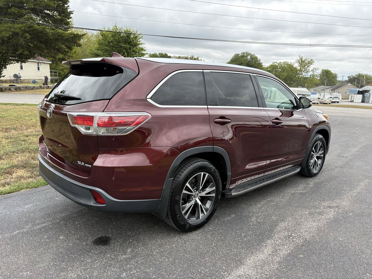 Used 2016 Toyota Highlander XLE AWD/4WD image 23