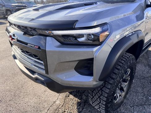 Used 2025 Chevrolet Colorado ZR2 w/ Technology Package image 13