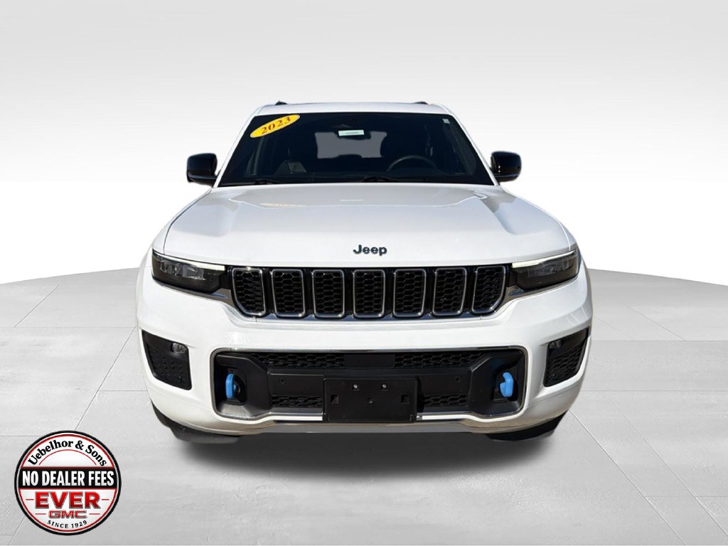 Used 2023 Jeep Grand Cherokee Overland w/ Luxury Tech Group IV AWD/4WD image 11
